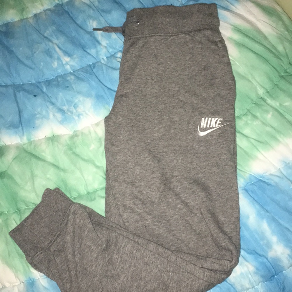 Girls Nike Sweatpants